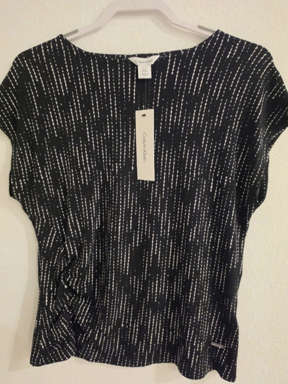Calvin Klein Abstract Short Sleeve Blouse in Black & White Size Small NWT